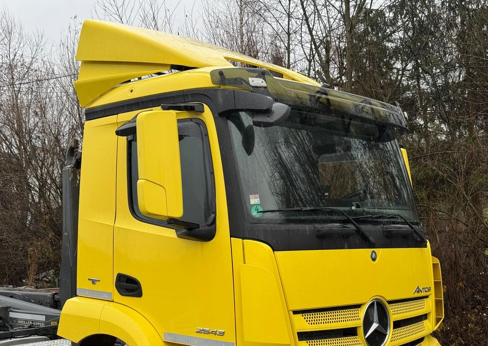 Mercedes-Benz * Hakowiec * Mercedes Antos 2543 * Sprowadzony * Stan Perfekcyjny - Мултилифт с кука камион: снимка 5 Mercedes-Benz * Hakowiec * Mercedes Antos 2543 * Sprowadzony * Stan Perfekcyjny - Мултилифт с кука камион: снимка 5