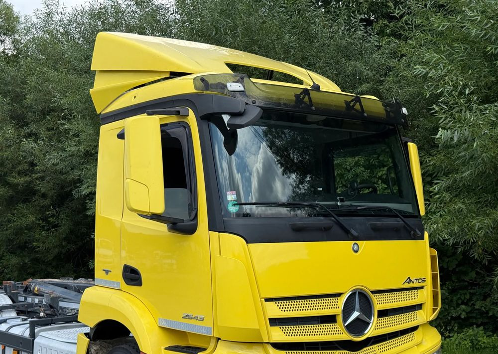 Mercedes-Benz * Hakowiec * Mercedes Antos 2543 * Sprowadzony * Stan Perfekcyjny - Мултилифт с кука камион: снимка 4 Mercedes-Benz * Hakowiec * Mercedes Antos 2543 * Sprowadzony * Stan Perfekcyjny - Мултилифт с кука камион: снимка 4