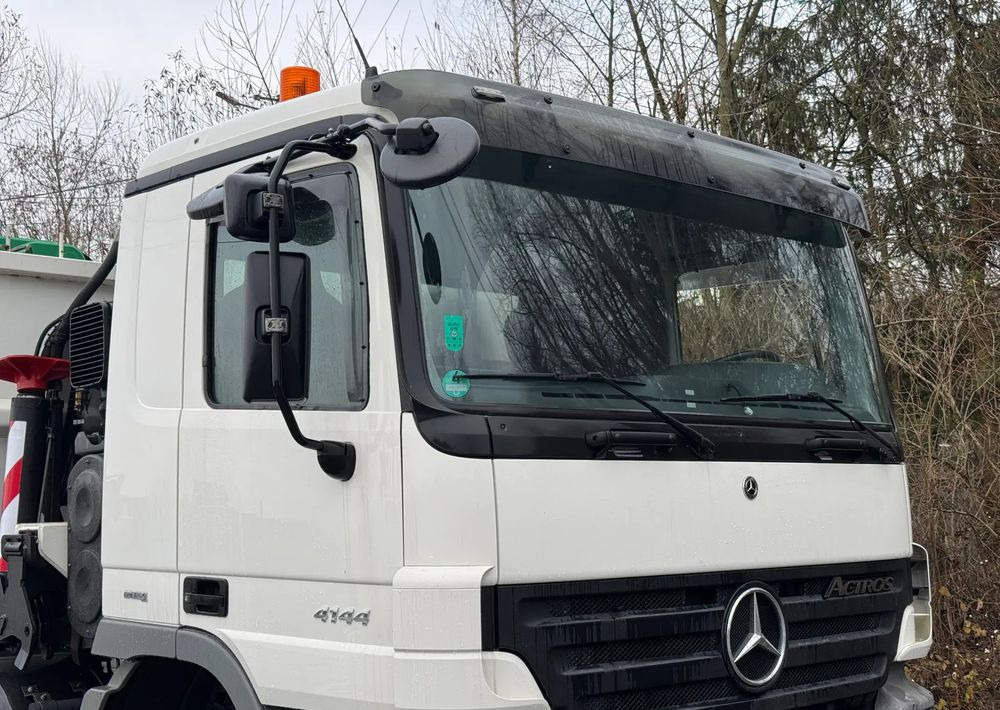 Mercedes-Benz * Mercedes 8x6 Actros 4144 * HDS Palfinger 150002 + FLY JIB PJ 170 * Dźwig * 40 TON * Wyciągarka * 35 Metrów * Kosz * - Камион с кран: снимка 3 Mercedes-Benz * Mercedes 8x6 Actros 4144 * HDS Palfinger 150002 + FLY JIB PJ 170 * Dźwig * 40 TON * Wyciągarka * 35 Metrów * Kosz * - Камион с кран: снимка 3