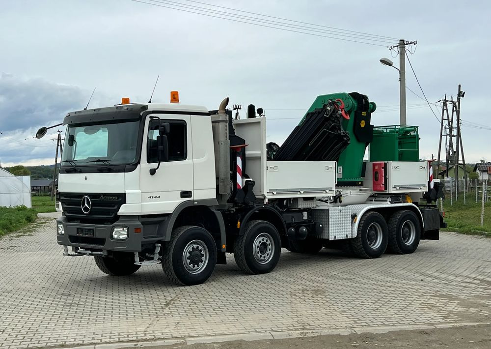 Mercedes-Benz * Mercedes 8x6 Actros 4144 * HDS Palfinger 150002 + FLY JIB PJ 170 * Dźwig * 40 TON * Wyciągarka * 35 Metrów * Kosz * - Камион с кран: снимка 2 Mercedes-Benz * Mercedes 8x6 Actros 4144 * HDS Palfinger 150002 + FLY JIB PJ 170 * Dźwig * 40 TON * Wyciągarka * 35 Metrów * Kosz * - Камион с кран: снимка 2
