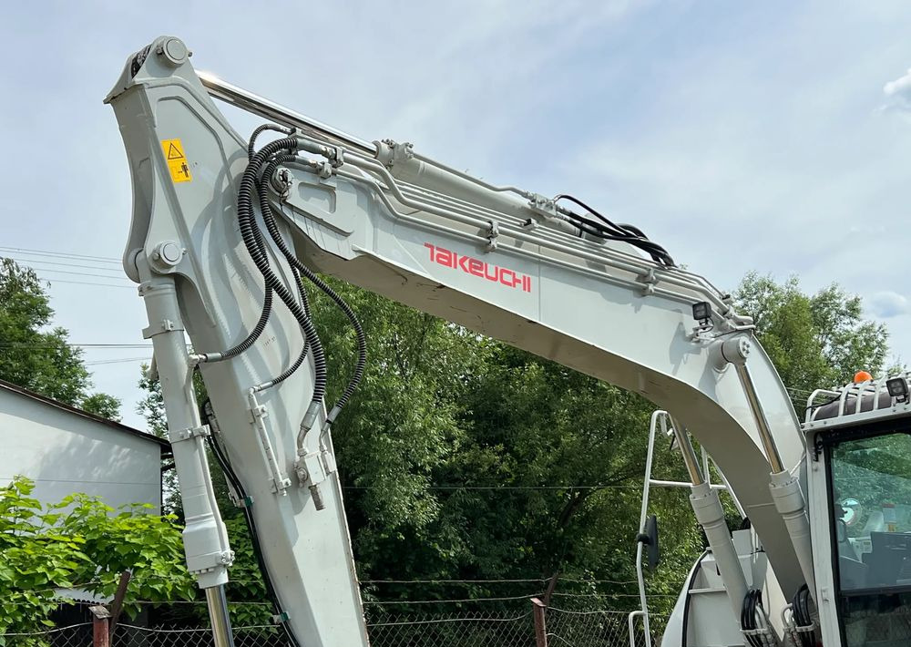 Takeuchi KOPARKA TAKEUCHI TB2150R 5100 MTH SPROWADZONA STAN PERFEKCYJNY - Верижен багер: снимка 3 Takeuchi KOPARKA TAKEUCHI TB2150R 5100 MTH SPROWADZONA STAN PERFEKCYJNY - Верижен багер: снимка 3