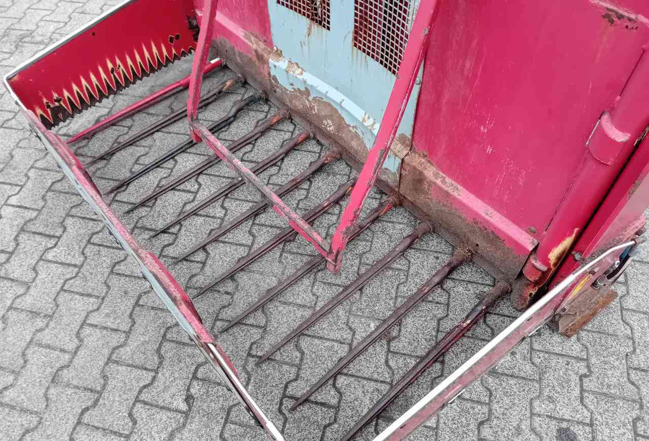 BVL Megastar 170 kuilvoersnijder met lift - Оборудване за силаж: снимка 5 BVL Megastar 170 kuilvoersnijder met lift - Оборудване за силаж: снимка 5