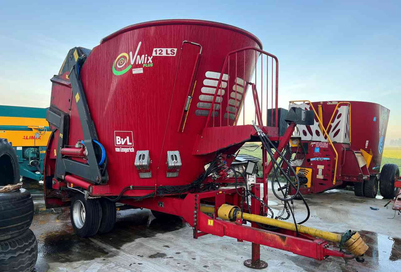 BVL V-Mix 12 LS Voermengwagen Voermachines - Миксер-вагон: снимка 1 BVL V-Mix 12 LS Voermengwagen Voermachines - Миксер-вагон: снимка 1