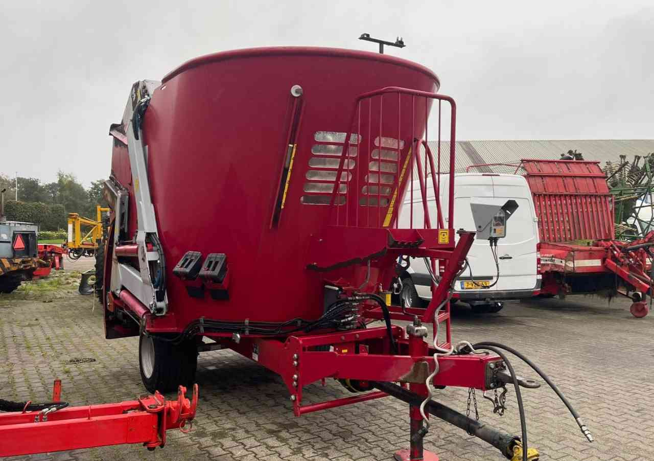 BVL V-Mix 12 LS Voermengwagen Voermachines - Миксер-вагон: снимка 2 BVL V-Mix 12 LS Voermengwagen Voermachines - Миксер-вагон: снимка 2
