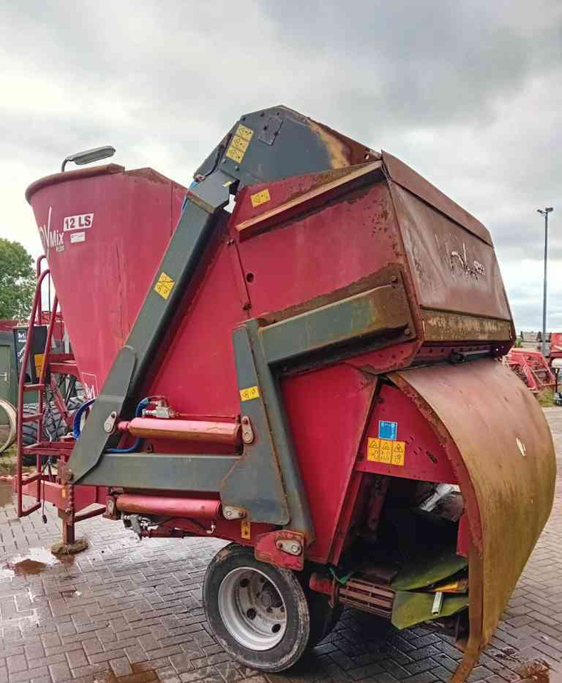 BVL V-Mix Plus 12 LS voermengwagen voermachines - Миксер-вагон: снимка 5 BVL V-Mix Plus 12 LS voermengwagen voermachines - Миксер-вагон: снимка 5