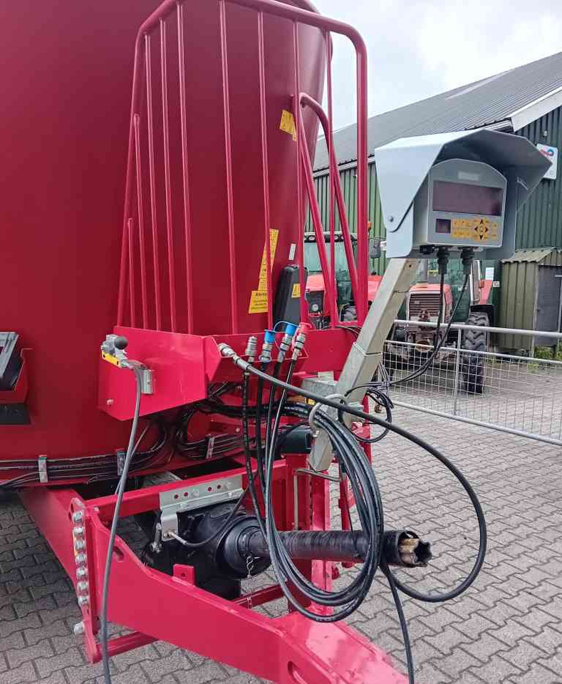 BVL V-Mix Plus 22-2S Voermengwagen Voermachines - Миксер-вагон: снимка 4 BVL V-Mix Plus 22-2S Voermengwagen Voermachines - Миксер-вагон: снимка 4