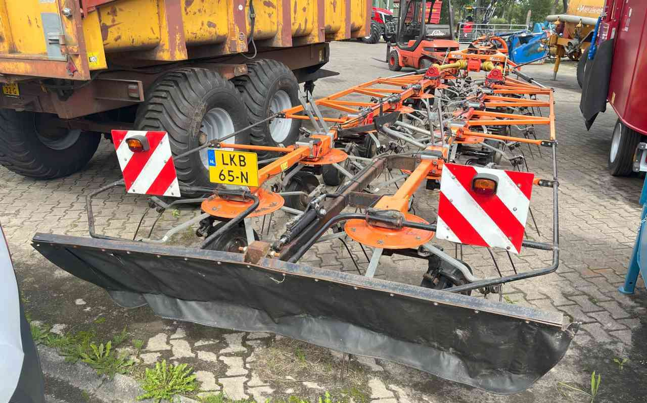 Fella TH 1800 Hydro getrokken schudder, weidebouwmachines - Гребло/ Сенообръщачка: снимка 3 Fella TH 1800 Hydro getrokken schudder, weidebouwmachines - Гребло/ Сенообръщачка: снимка 3