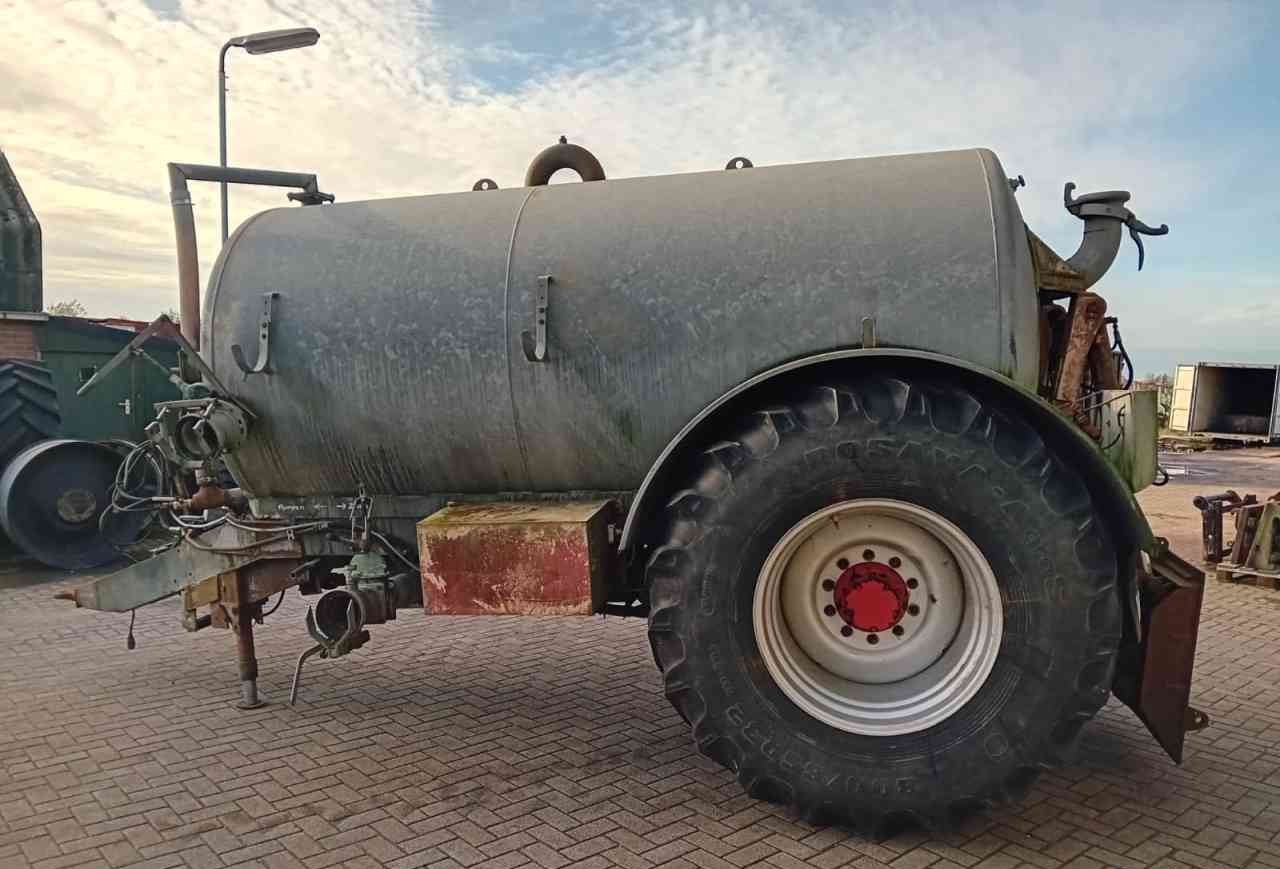 Ipsam 8000 l. mesttank wormpomp mestverwerking - Цистерна за течен тор: снимка 3 Ipsam 8000 l. mesttank wormpomp mestverwerking - Цистерна за течен тор: снимка 3