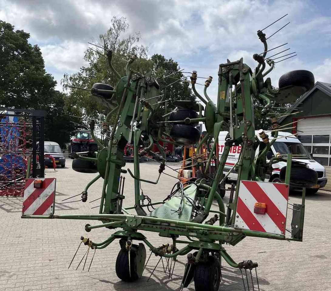 Krone KW 8.80/8 Schudder Tedder Kreiselheuer weidebouwmachines - Гребло/ Сенообръщачка: снимка 4 Krone KW 8.80/8 Schudder Tedder Kreiselheuer weidebouwmachines - Гребло/ Сенообръщачка: снимка 4