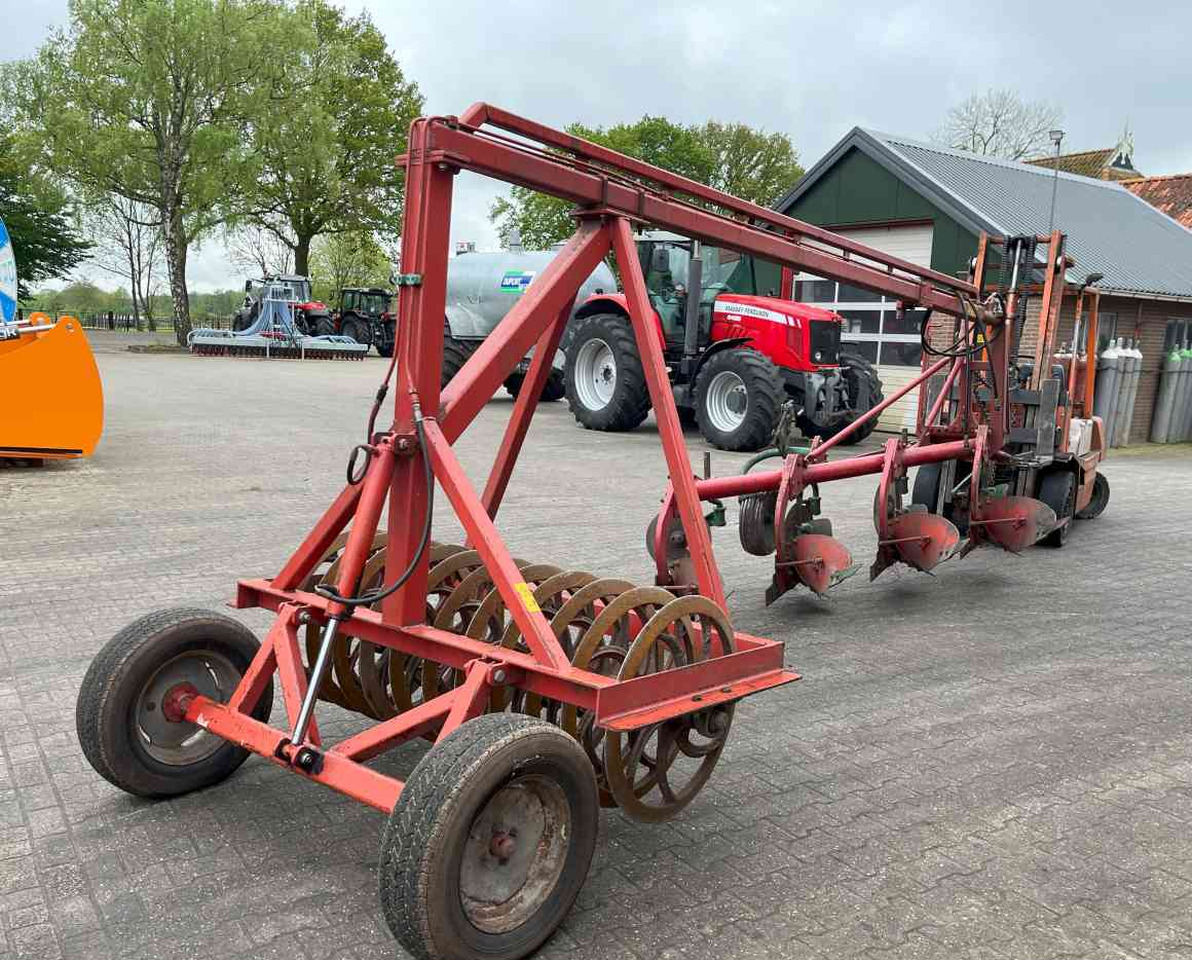 Kverneland 4 schaar ploeg + Evers vorenpakker grondbewerking - Плуг: снимка 3 Kverneland 4 schaar ploeg + Evers vorenpakker grondbewerking - Плуг: снимка 3