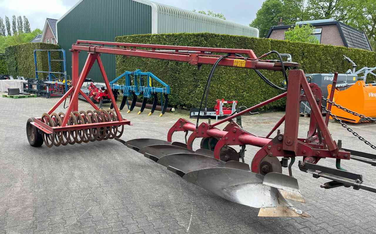 Kverneland 4 schaar ploeg + Evers vorenpakker grondbewerking - Плуг: снимка 4 Kverneland 4 schaar ploeg + Evers vorenpakker grondbewerking - Плуг: снимка 4