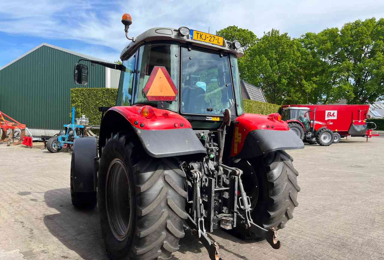 Massey Ferguson 5435 Dyna-4 Tractoren - Трактор: снимка 5 Massey Ferguson 5435 Dyna-4 Tractoren - Трактор: снимка 5