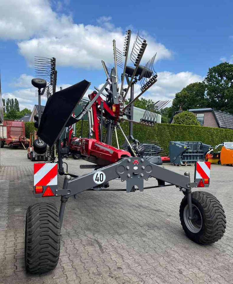 Massey Ferguson RK 842SD-TRC Zwadhark, zijafleg, Zwiller, Rugger, Rake, weidebouwmachines - Гребло/ Сенообръщачка: снимка 5 Massey Ferguson RK 842SD-TRC Zwadhark, zijafleg, Zwiller, Rugger, Rake, weidebouwmachines - Гребло/ Сенообръщачка: снимка 5