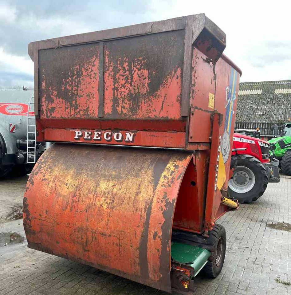 Peecon BIGA 10 voermengwagen, laadklep, voermachines - Миксер-вагон: снимка 4 Peecon BIGA 10 voermengwagen, laadklep, voermachines - Миксер-вагон: снимка 4