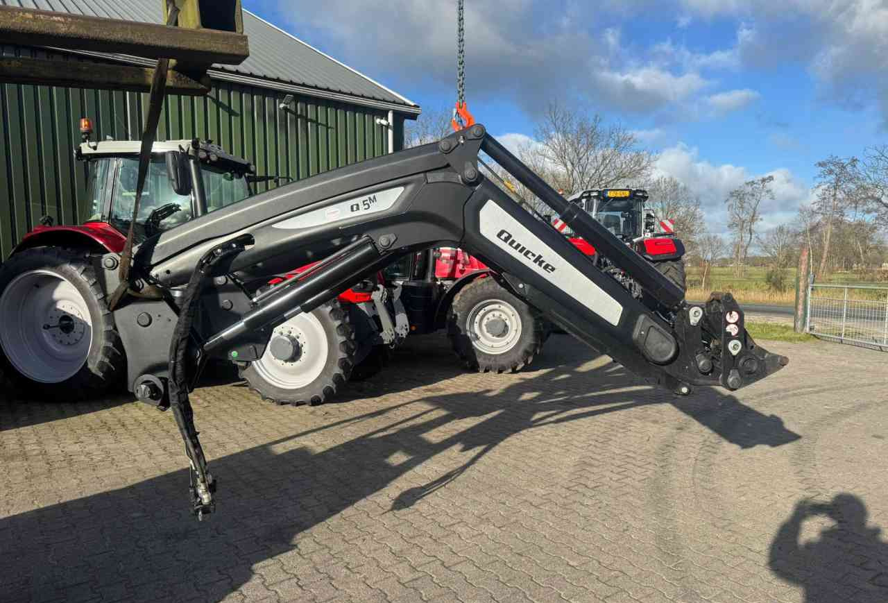Quicke Q5M voorlader diversen tractoren - Челен товарач за трактор: снимка 1 Quicke Q5M voorlader diversen tractoren - Челен товарач за трактор: снимка 1