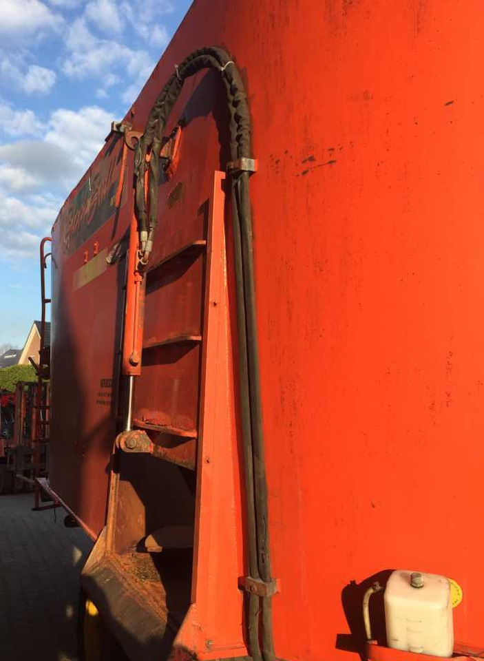 Seko VML 200 voermengwagen *Verkocht/sold* - Миксер-вагон: снимка 4 Seko VML 200 voermengwagen *Verkocht/sold* - Миксер-вагон: снимка 4