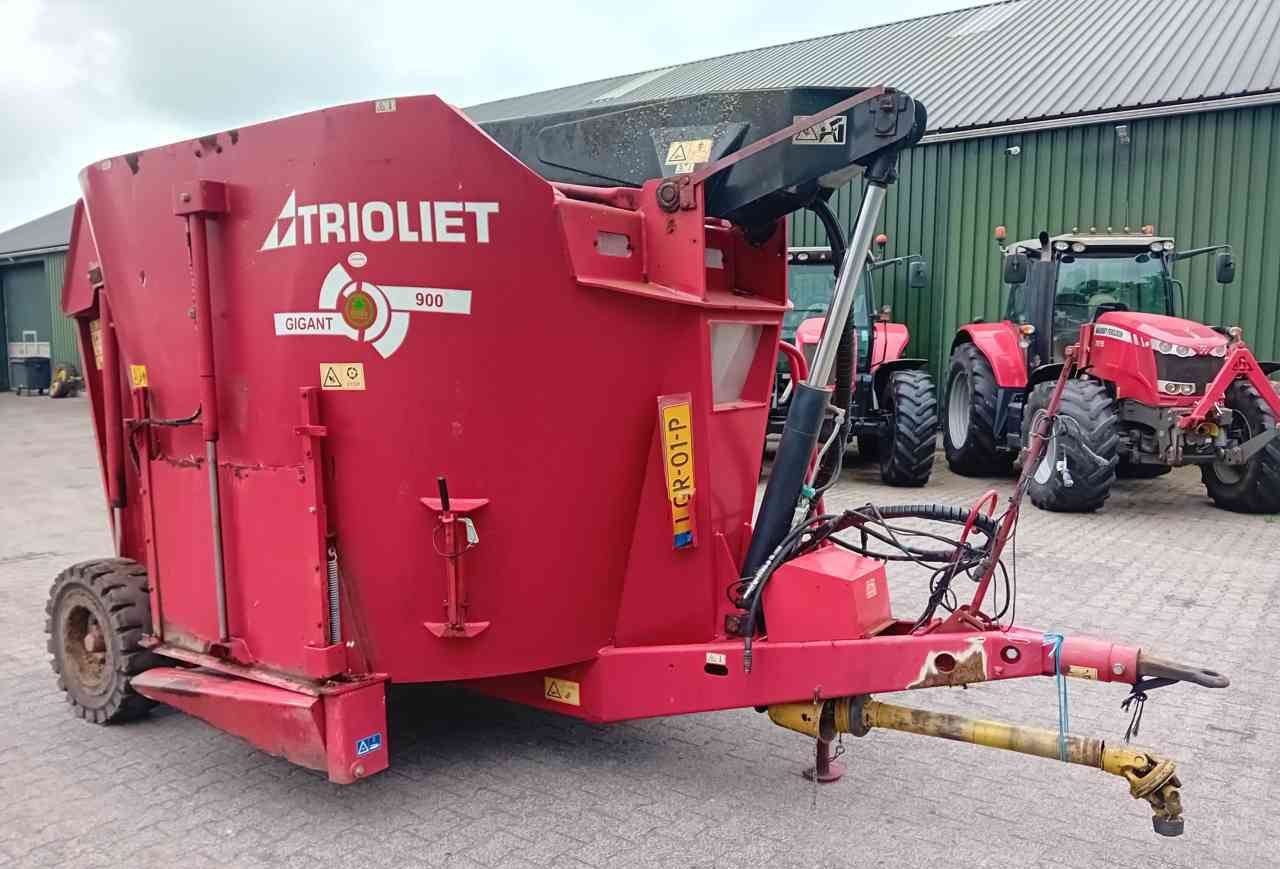Trioliet Gigant 900 voermengwagen - Миксер-вагон: снимка 5 Trioliet Gigant 900 voermengwagen - Миксер-вагон: снимка 5