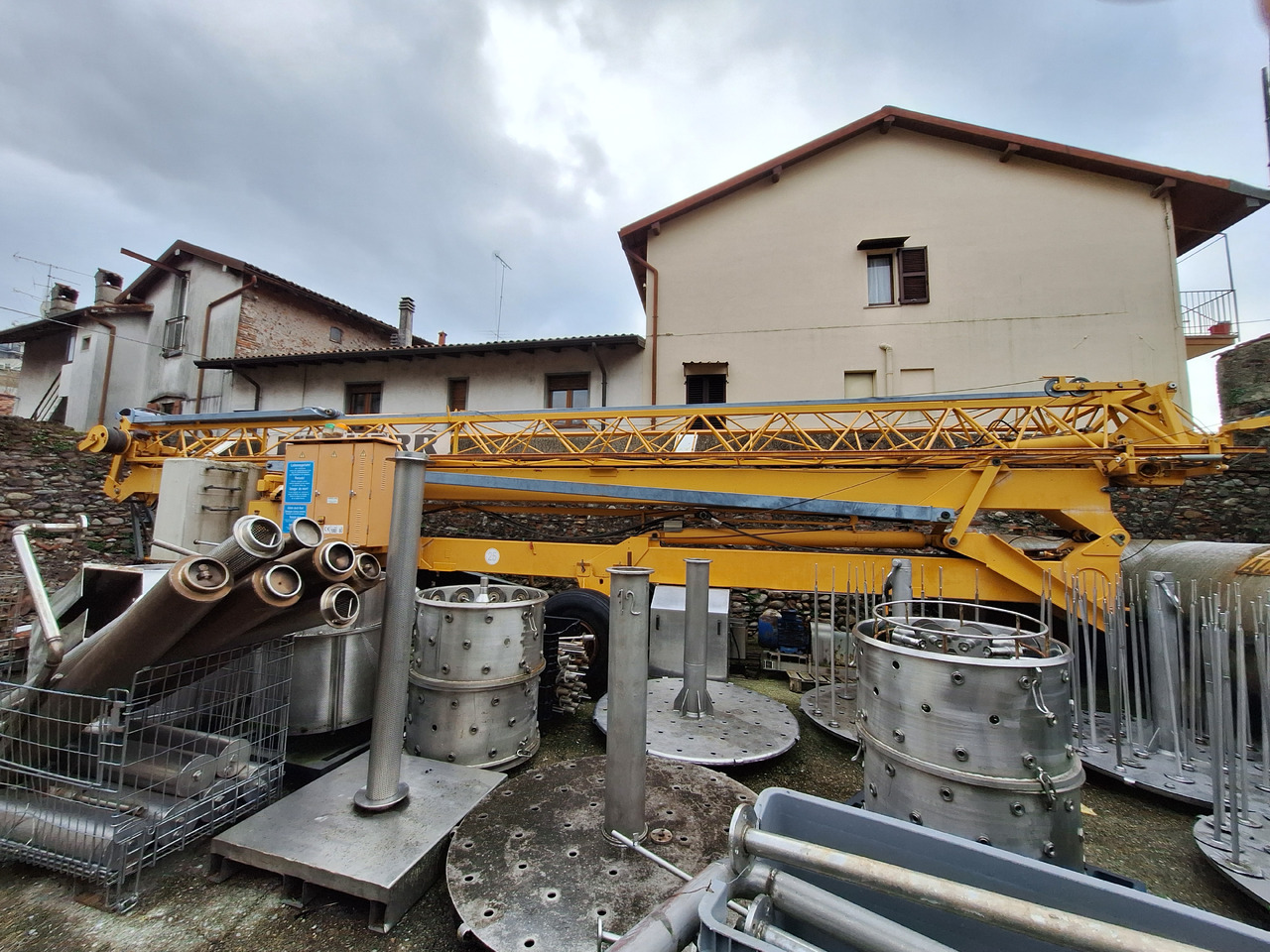 Liebherr 26H - Самоиздигащ се кулокран: снимка 1 Liebherr 26H - Самоиздигащ се кулокран: снимка 1