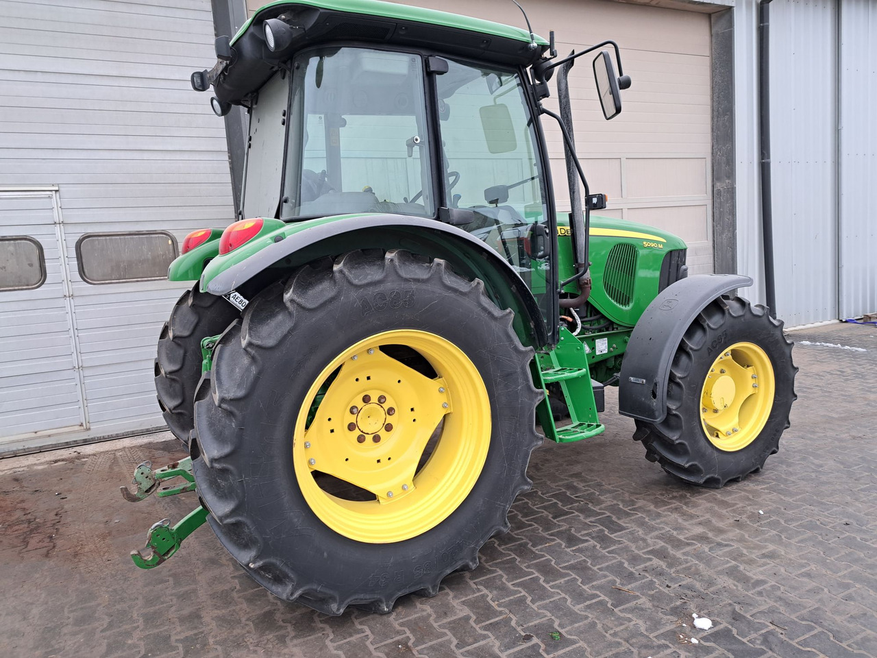 Ciągnik John Deere 5090m - Трактор: снимка 5 Ciągnik John Deere 5090m - Трактор: снимка 5