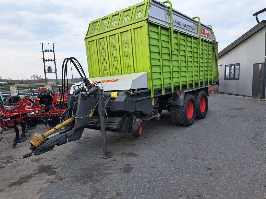 Claas Qantum 4700 P przyczepa samozbierająca - Саморазтоварващо се ремарке: снимка 2 Claas Qantum 4700 P przyczepa samozbierająca - Саморазтоварващо се ремарке: снимка 2