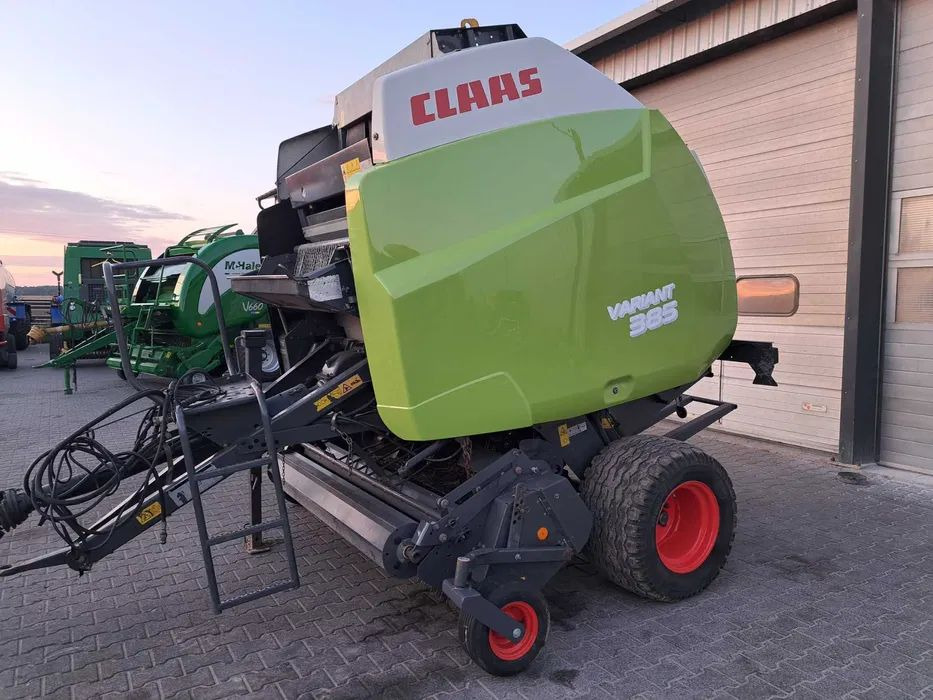 Claas Variant 385 Roto Cut - Рулонна сламопреса: снимка 2 Claas Variant 385 Roto Cut - Рулонна сламопреса: снимка 2