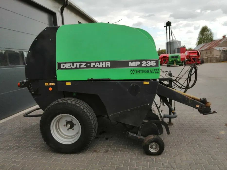 Deutz fahr MP235 - Рулонна сламопреса: снимка 2 Deutz fahr MP235 - Рулонна сламопреса: снимка 2
