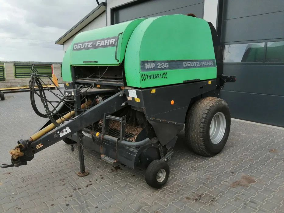 Deutz fahr MP235 - Рулонна сламопреса: снимка 1 Deutz fahr MP235 - Рулонна сламопреса: снимка 1