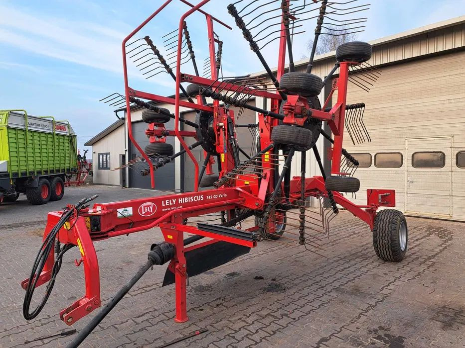Lely hibiscus 745 CD Vario - Гребло/ Сенообръщачка: снимка 1 Lely hibiscus 745 CD Vario - Гребло/ Сенообръщачка: снимка 1