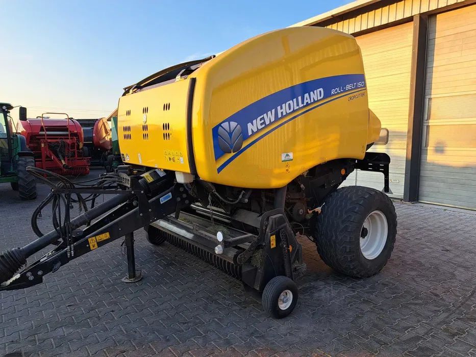 New Holland ROLL-BELT 150 cropcutter - Рулонна сламопреса: снимка 2 New Holland ROLL-BELT 150 cropcutter - Рулонна сламопреса: снимка 2