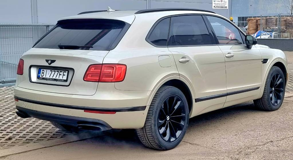 Bentley BENTAYGA 6.0 W12 - Лек автомобил: снимка 1 Bentley BENTAYGA 6.0 W12 - Лек автомобил: снимка 1