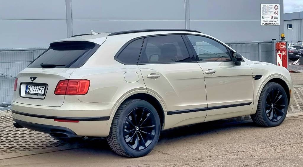 Bentley BENTAYGA 6.0 W12 - Лек автомобил: снимка 5 Bentley BENTAYGA 6.0 W12 - Лек автомобил: снимка 5