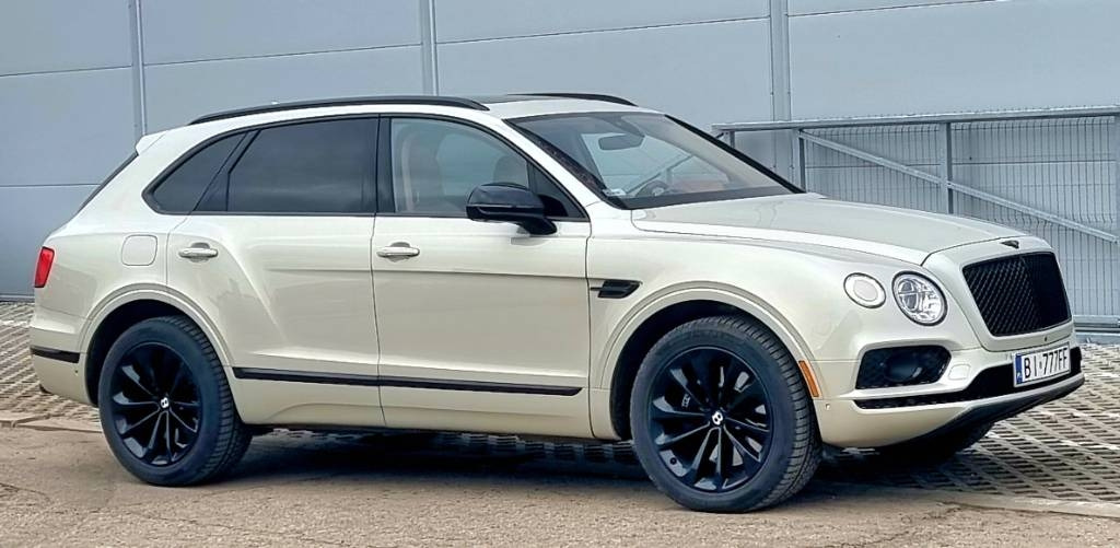 Bentley BENTAYGA 6.0 W12 - Лек автомобил: снимка 2 Bentley BENTAYGA 6.0 W12 - Лек автомобил: снимка 2
