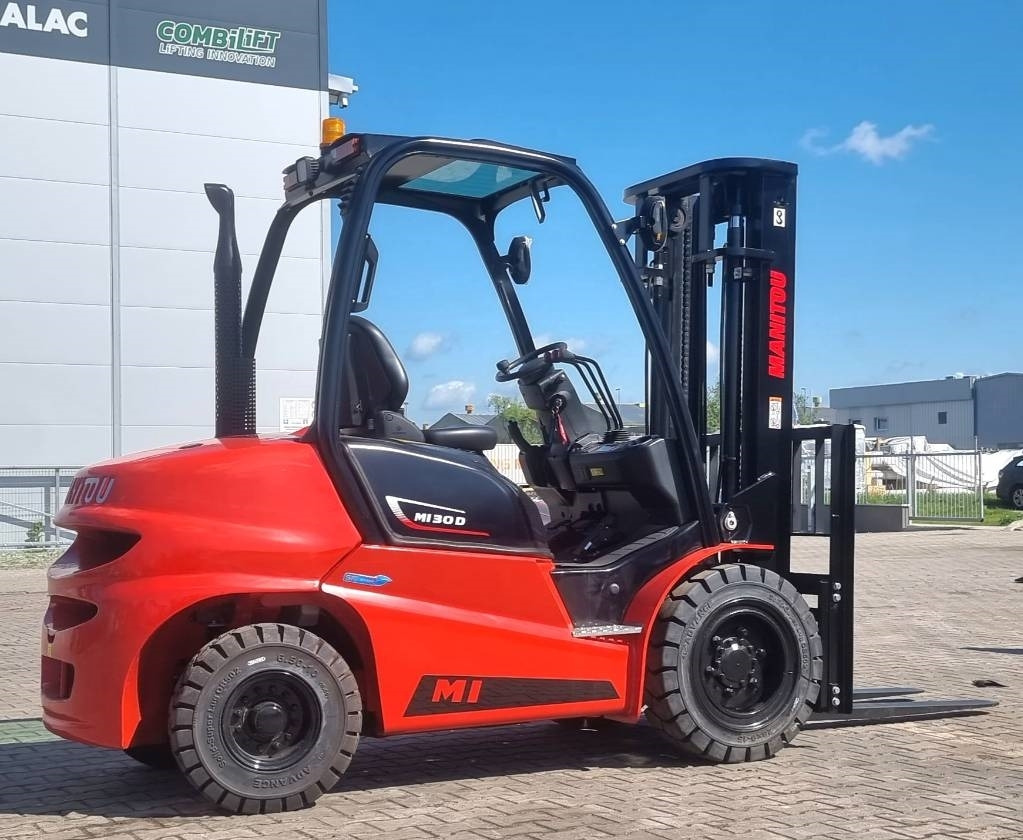 Manitou MI 30 D UNUSED TRIPLEX !! SALE - Дизелов мотокар: снимка 3 Manitou MI 30 D UNUSED TRIPLEX !! SALE - Дизелов мотокар: снимка 3
