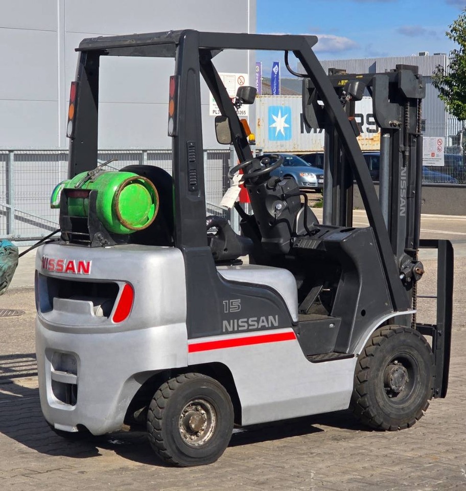 Nissan L01A15 - Газокар: снимка 2 Nissan L01A15 - Газокар: снимка 2