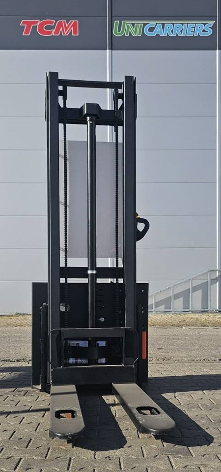 Нови Стакер REDDOT ES12-ES 3300mm UNUSED: снимка 9