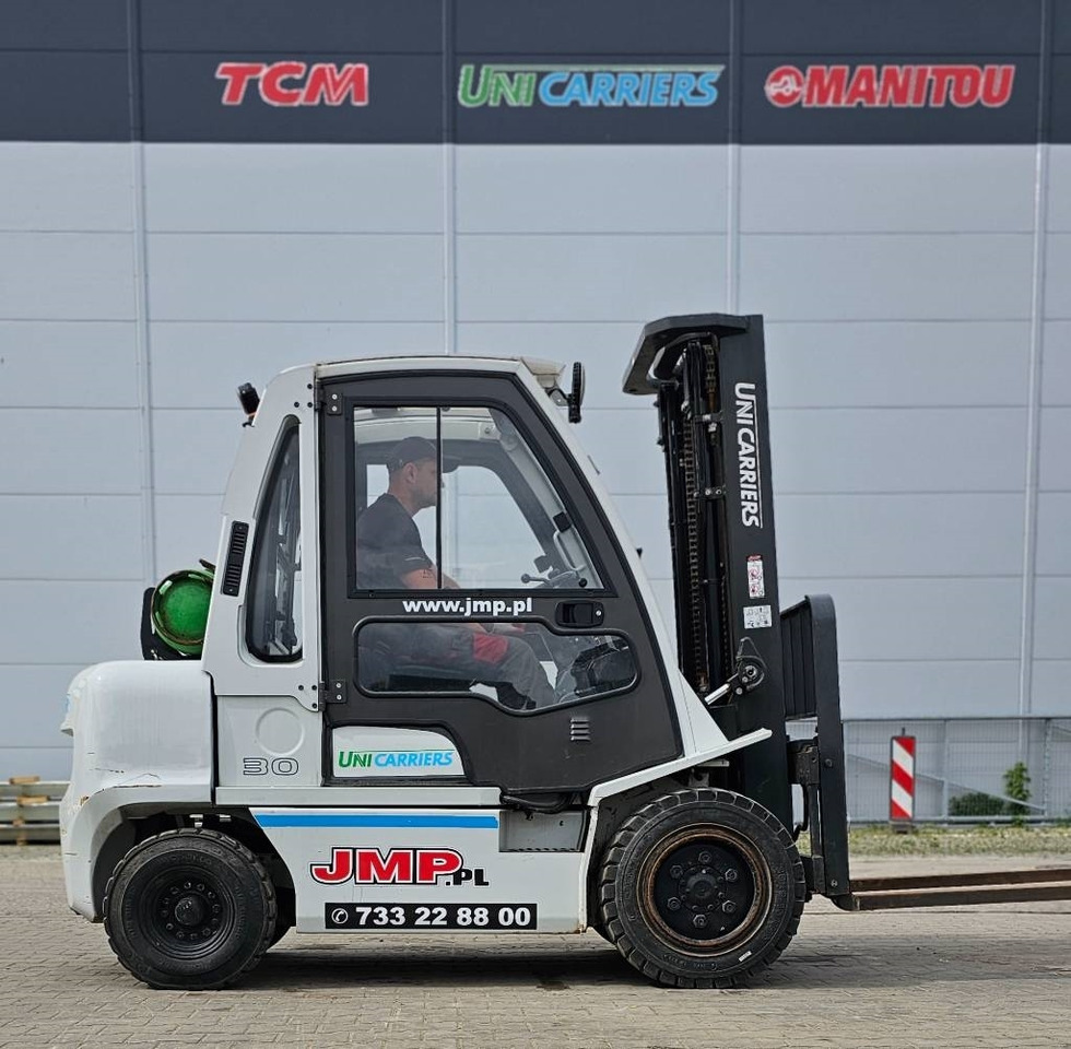 UniCarriers UG1D2A30LQ DX30 - Газокар: снимка 3 UniCarriers UG1D2A30LQ DX30 - Газокар: снимка 3