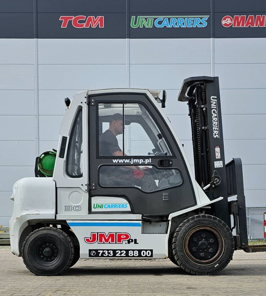 UniCarriers UG1D2A30LQ DX30 - Газокар: снимка 2 UniCarriers UG1D2A30LQ DX30 - Газокар: снимка 2