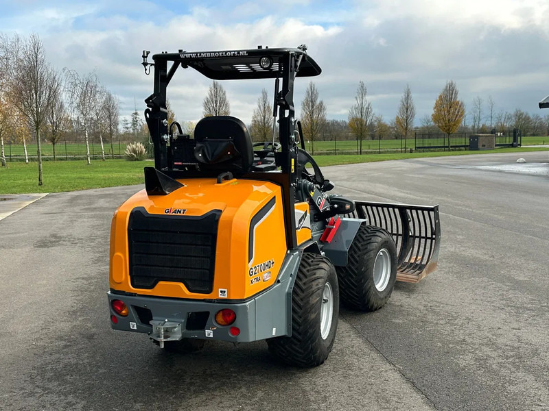 Giant G2700HD+ - Мини верижен товарач: снимка 4 Giant G2700HD+ - Мини верижен товарач: снимка 4