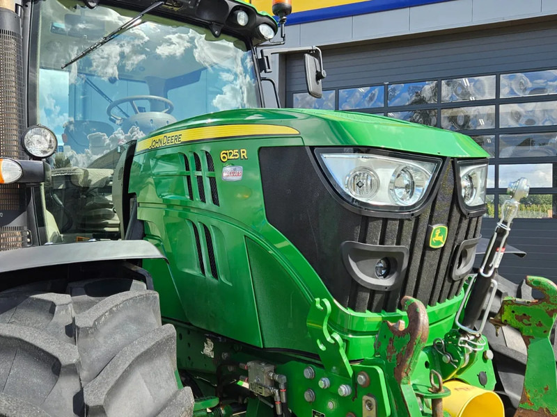 John Deere 6125R Autopower - Трактор: снимка 3 John Deere 6125R Autopower - Трактор: снимка 3
