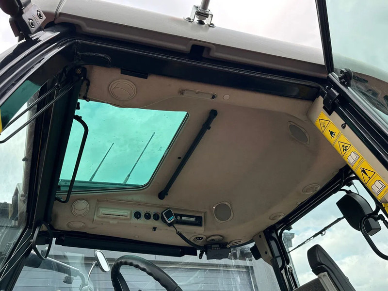 Трактор Massey Ferguson 6713S Dyna 6: снимка 20 Трактор Massey Ferguson 6713S Dyna 6: снимка 20