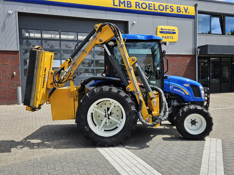 New Holland Boomer 3050 met Bos Maaiarm - Малък трактор: снимка 3 New Holland Boomer 3050 met Bos Maaiarm - Малък трактор: снимка 3