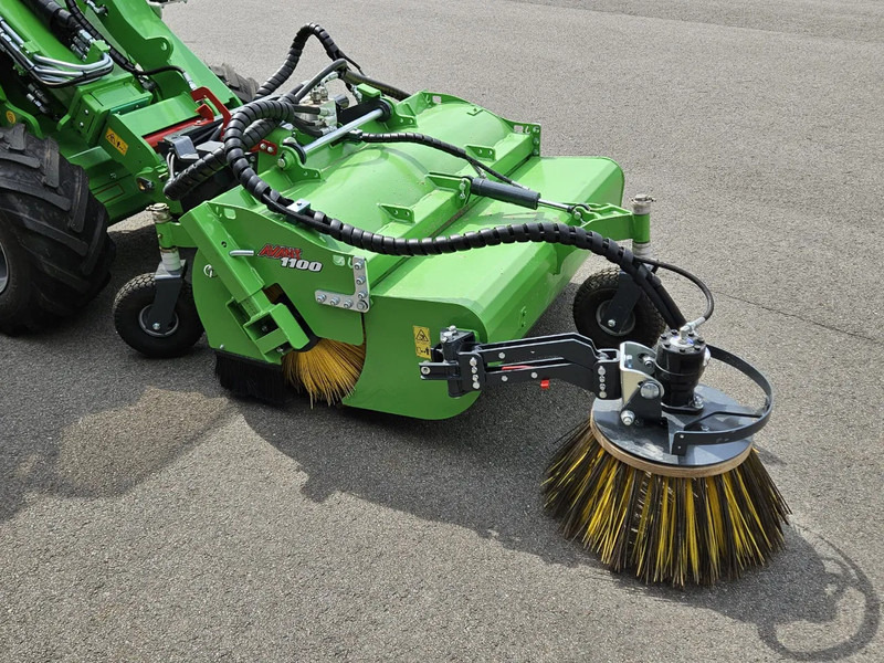 Avant borstel met opvangbak 1100 - Прикачен инвентар за Селскостопанска техника: снимка 2 Avant borstel met opvangbak 1100 - Прикачен инвентар за Селскостопанска техника: снимка 2