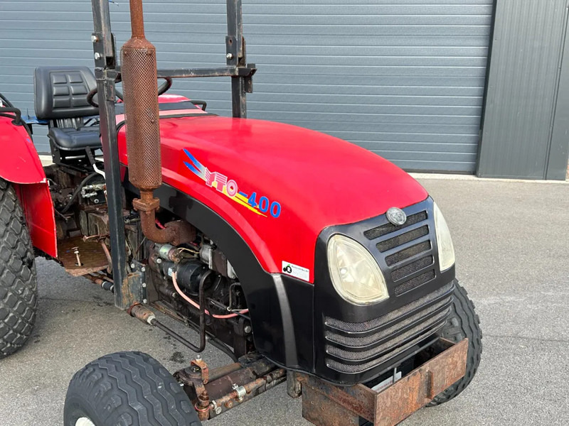 YTO 400 2-wd - Трактор: снимка 3 YTO 400 2-wd - Трактор: снимка 3