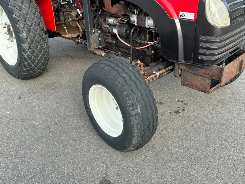 YTO 400 2-wd - Трактор: снимка 4 YTO 400 2-wd - Трактор: снимка 4
