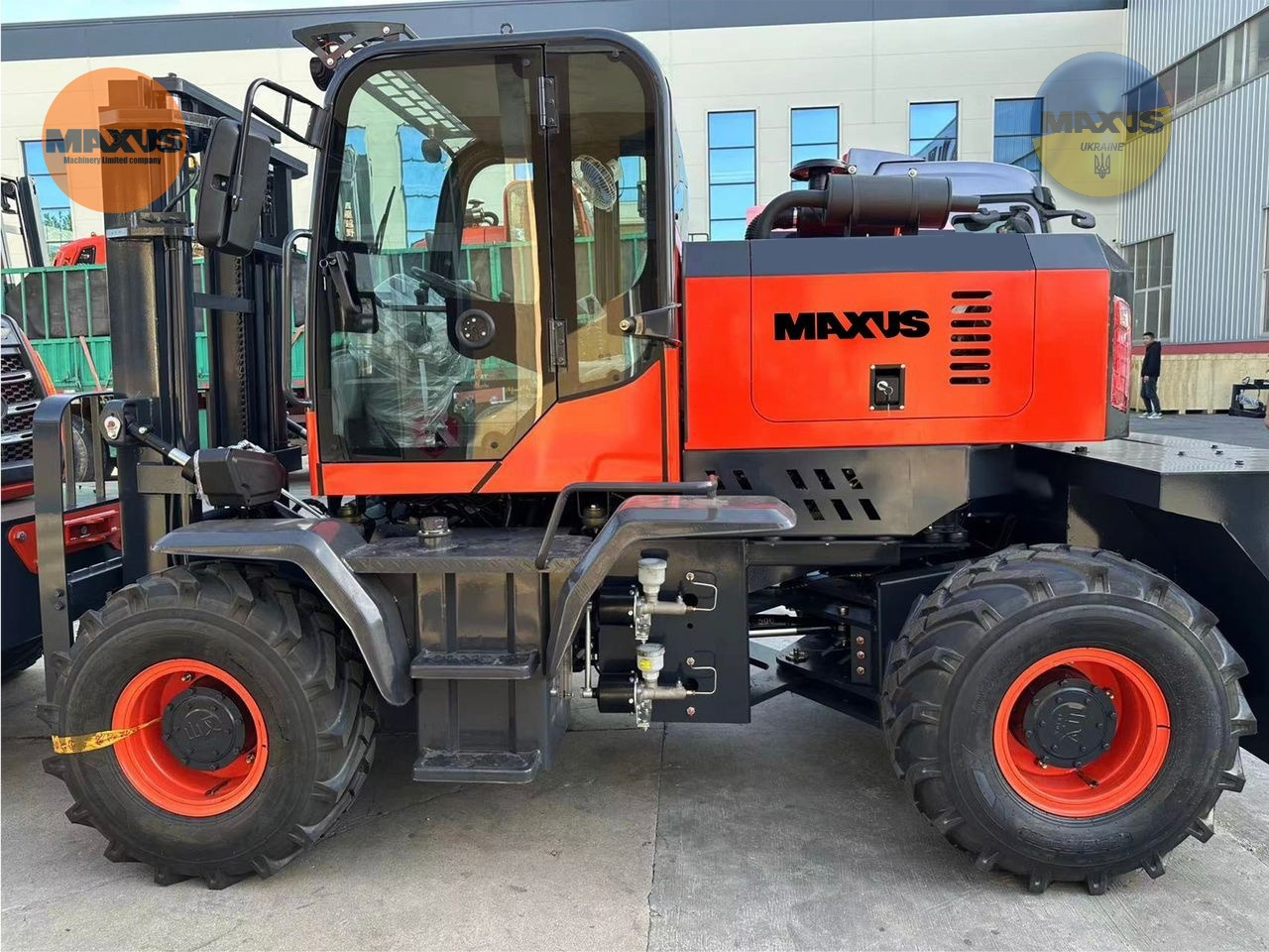 Maxus 23.04 in stock in Poland/ Wózek terenowy 4x4 / 4x4 terrain forklift / позашляховий 4x4 вилковий навантажувач / Geländestapler 4x4 Diesel - Мотокар с висока проходимост: снимка 2 Maxus 23.04 in stock in Poland/ Wózek terenowy 4x4 / 4x4 terrain forklift / позашляховий 4x4 вилковий навантажувач / Geländestapler 4x4 Diesel - Мотокар с висока проходимост: снимка 2