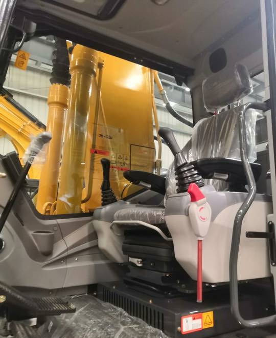 NEW MAXUS 13 Ton Crawler Excavator Warranty up to 10 YEARS НОВА Копарка гусенична MAXUS 13 тонн Гарантія до 10 РОКІВ NOWA Koparka gąsienicowa MAXUS 13 ton Gwarancja do 10 LAT - Верижен багер: снимка 3 NEW MAXUS 13 Ton Crawler Excavator Warranty up to 10 YEARS НОВА Копарка гусенична MAXUS 13 тонн Гарантія до 10 РОКІВ NOWA Koparka gąsienicowa MAXUS 13 ton Gwarancja do 10 LAT - Верижен багер: снимка 3