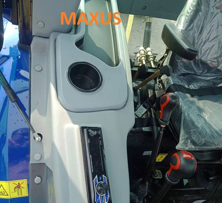 Нови Трактор NEW MAXUS 180 HP Tractor + Loader Warranty up to 10 YEARS Новий MAXUS Трактор 180 К.с. + Навантажувач Гарантія до 10 РОКІВ Nowy MAXUS Traktor 180 KM + Ładowacz Gwarancja do 10 LAT: снимка 7