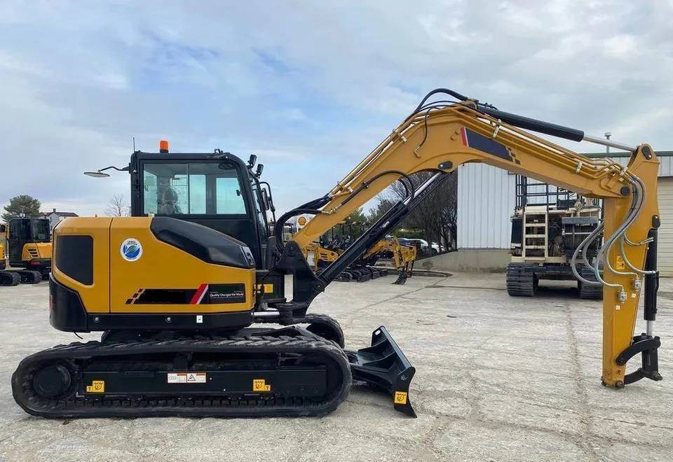 NEW MAXUS 9 Ton Crawler Excavator Warranty up to 10 YEARS НОВА Копарка гусенична MAXUS 9 тонн Гарантія до 10 РОКІВ NOWA Koparka gąsienicowa MAXUS 9 ton Gwarancja do 10 LAT - Верижен багер: снимка 1 NEW MAXUS 9 Ton Crawler Excavator Warranty up to 10 YEARS НОВА Копарка гусенична MAXUS 9 тонн Гарантія до 10 РОКІВ NOWA Koparka gąsienicowa MAXUS 9 ton Gwarancja do 10 LAT - Верижен багер: снимка 1