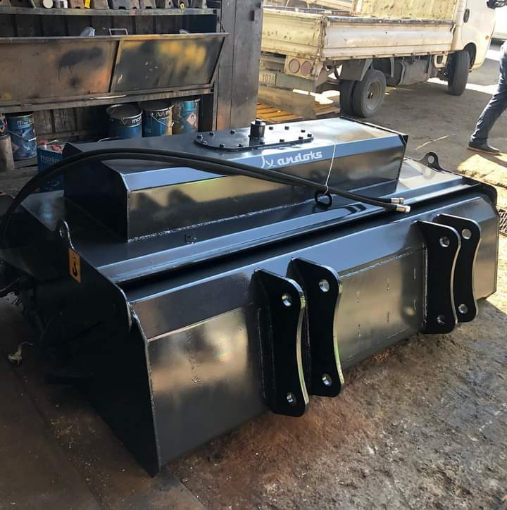 Bobcat - Четка за Комунална/ Специална техника: снимка 4 Bobcat - Четка за Комунална/ Специална техника: снимка 4