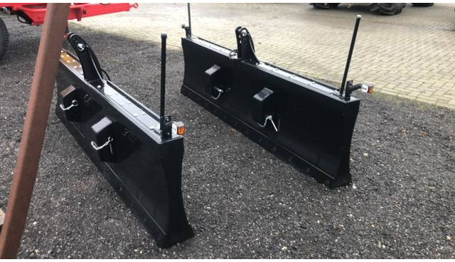 Bemu Frontschuif 2.50 Meter - Прикачен инвентар за Селскостопанска техника: снимка 2 Bemu Frontschuif 2.50 Meter - Прикачен инвентар за Селскостопанска техника: снимка 2